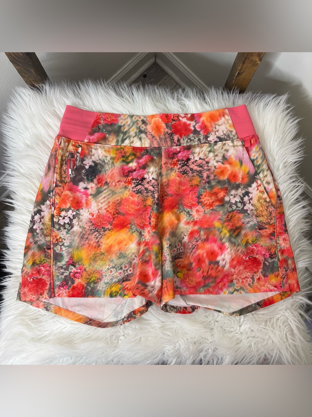Athleta Brooklyn Women's Floral Active Shorts Size 8